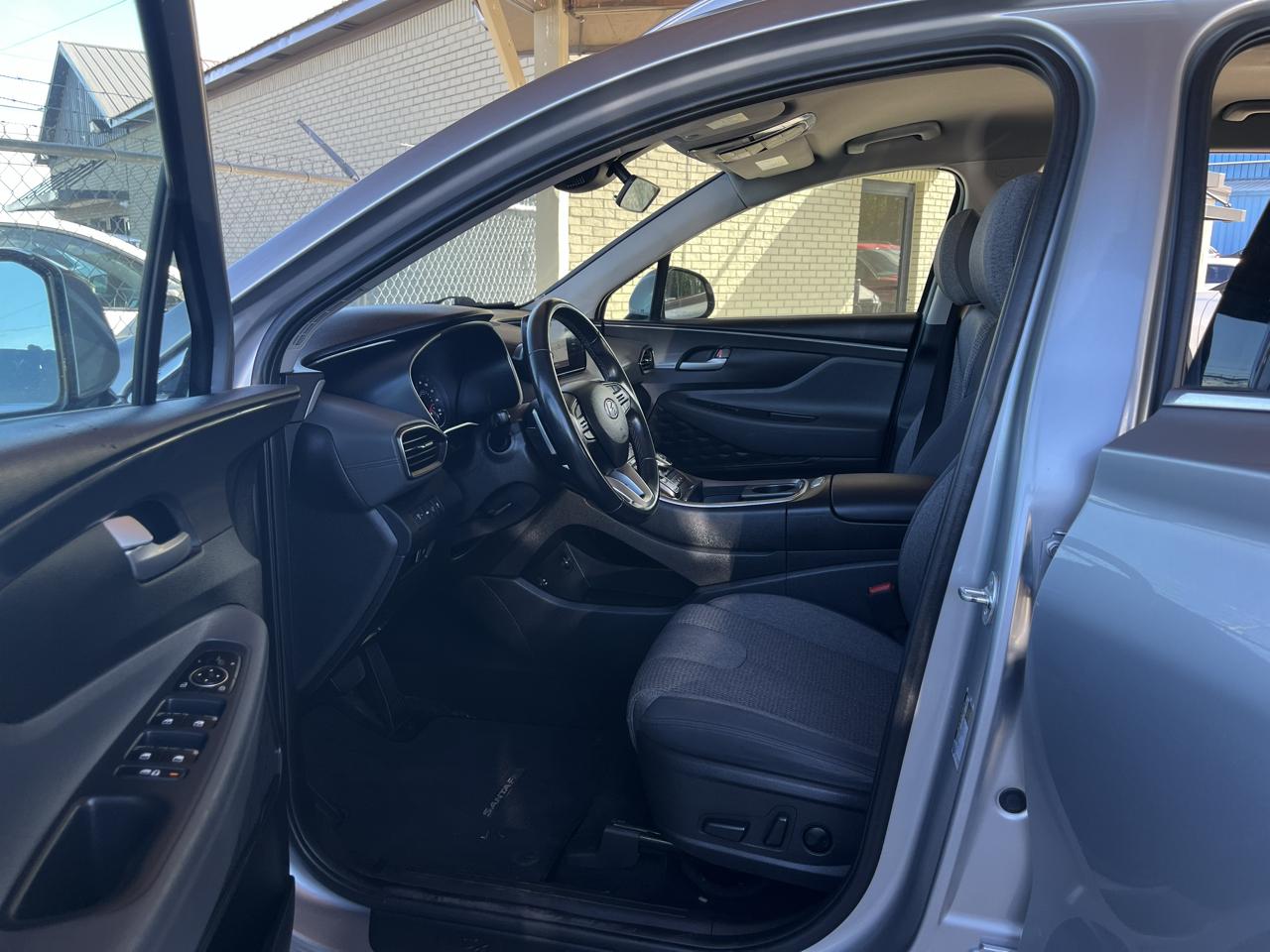 Hyundai Santa Fe SEL FWD 2023