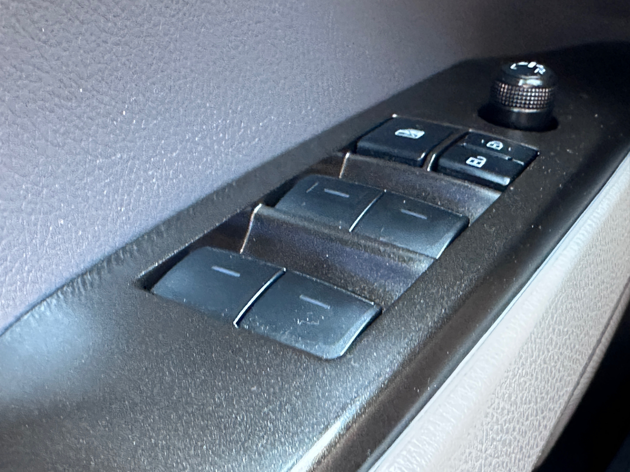 Toyota Camry SE Nightshade Auto (Natl) 2021