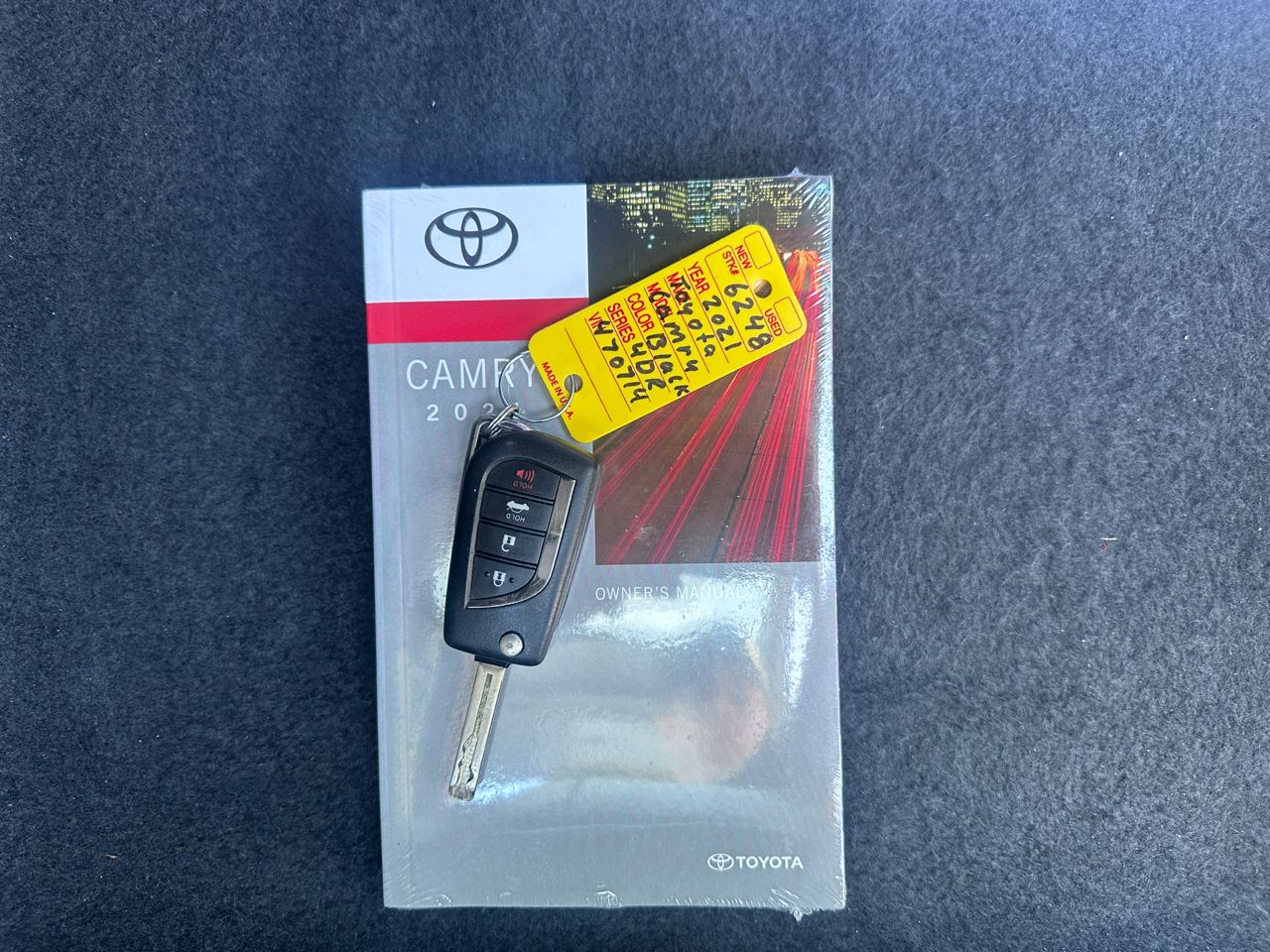 Toyota Camry SE Nightshade Auto (Natl) 2021