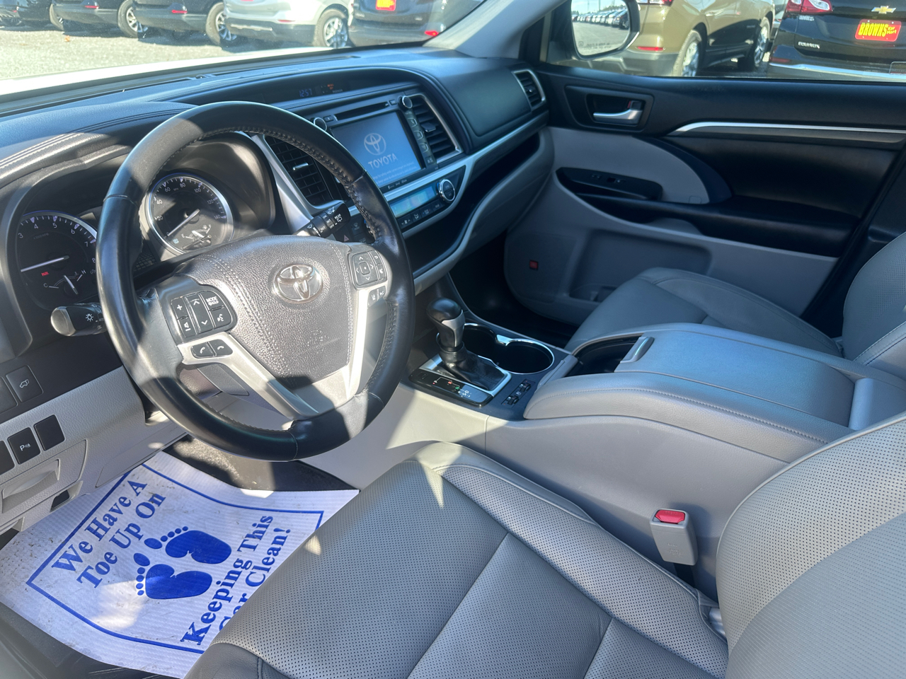 Toyota Highlander Limited V6 FWD (Natl) 2018