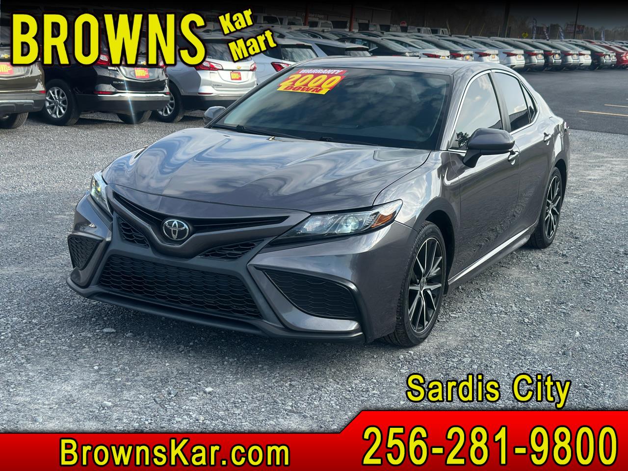 2021 Toyota Camry SE's photo