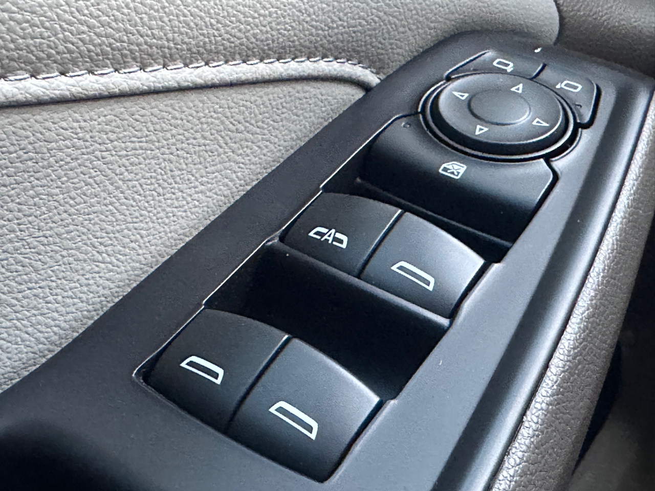 Chevrolet Traverse FWD 4dr LT Leather 2021