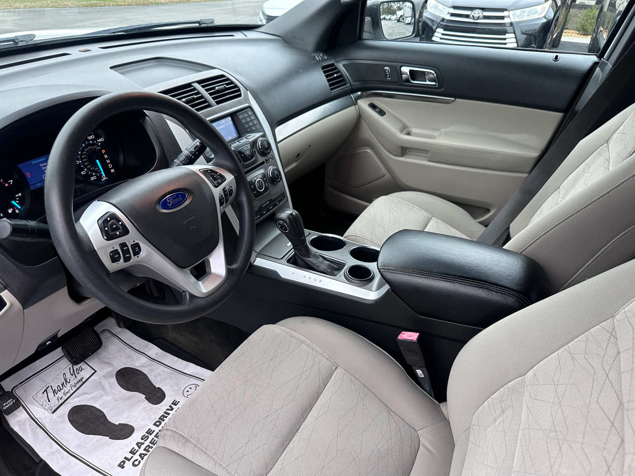 Ford Explorer FWD 4dr Base 2014