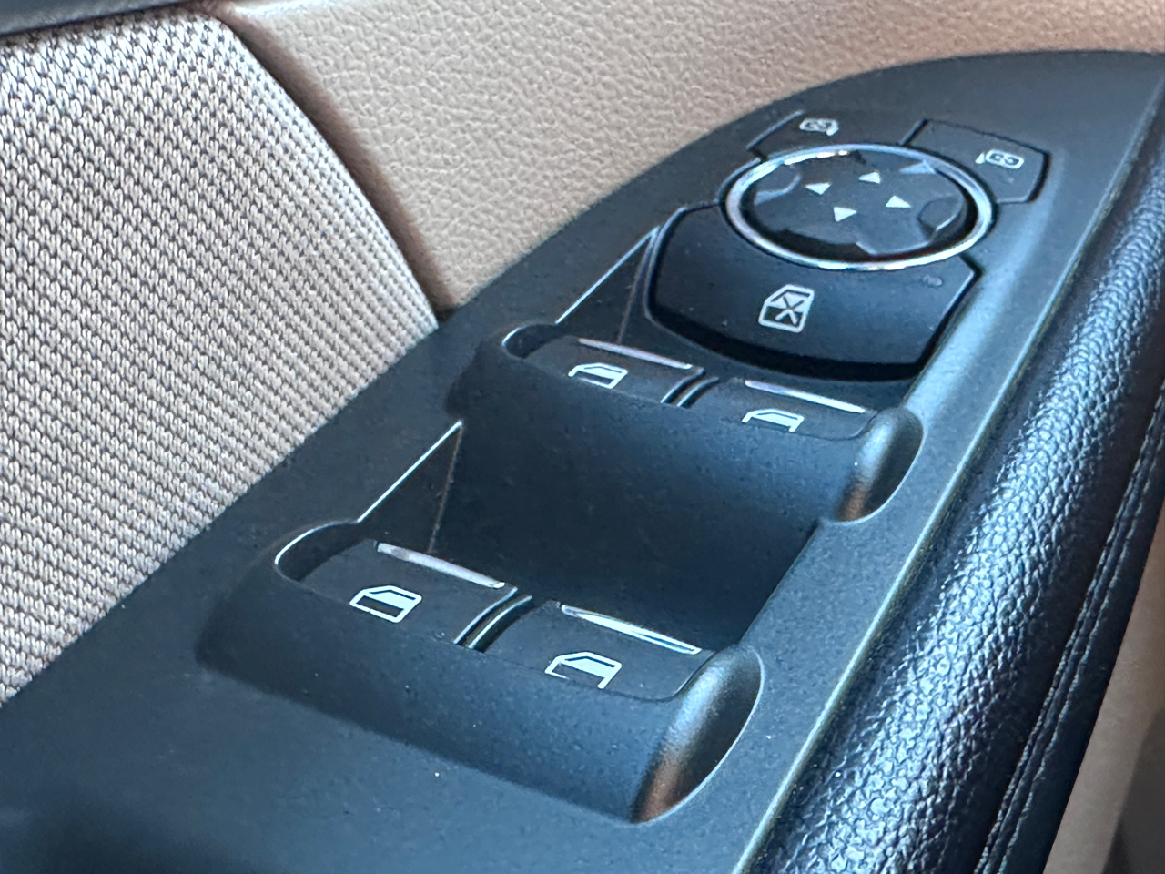 Ford Explorer Base 4WD 2018