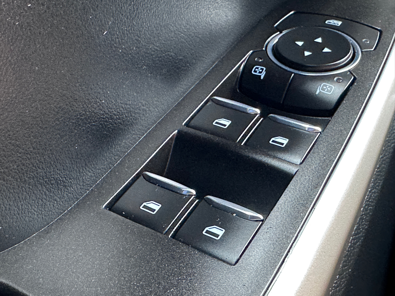 Ford Explorer XLT RWD 2022