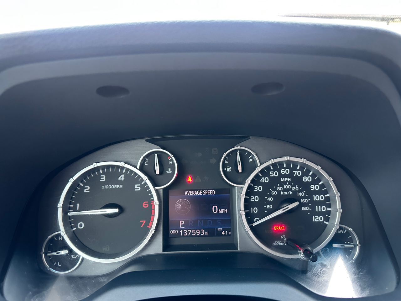 Toyota Tundra 2WD Truck CrewMax 5.7L V8 6-Spd AT SR5 (Natl) 2015