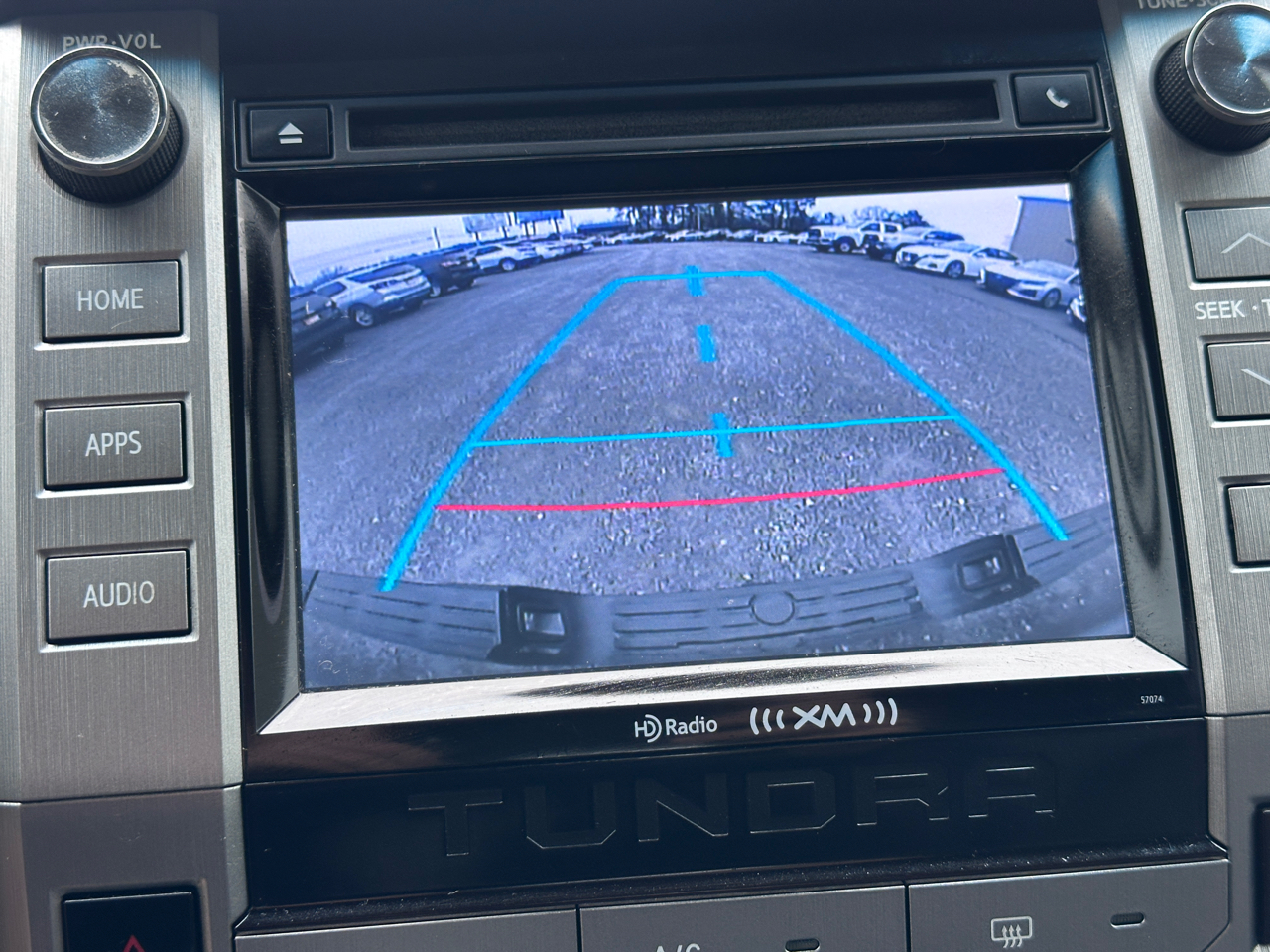 Toyota Tundra 2WD Truck CrewMax 5.7L V8 6-Spd AT SR5 (Natl) 2015