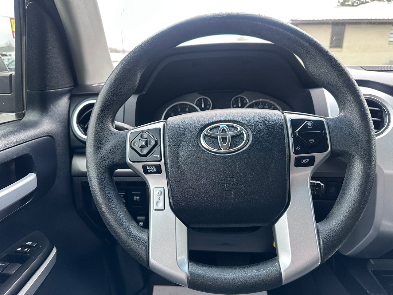 Toyota Tundra 2WD Truck CrewMax 5.7L V8 6-Spd AT SR5 (Natl) 2015