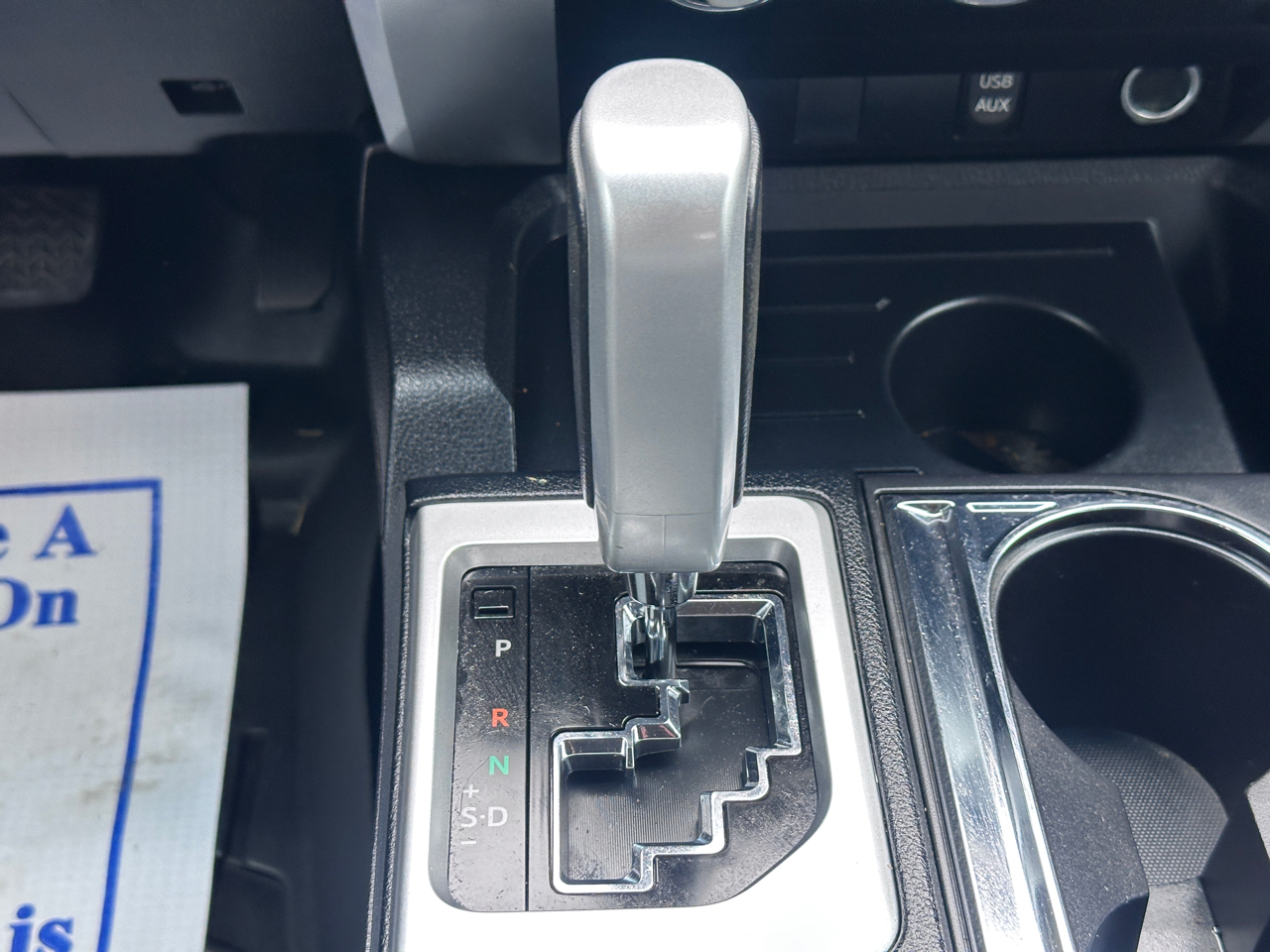 Toyota Tundra 2WD Truck CrewMax 5.7L V8 6-Spd AT SR5 (Natl) 2015