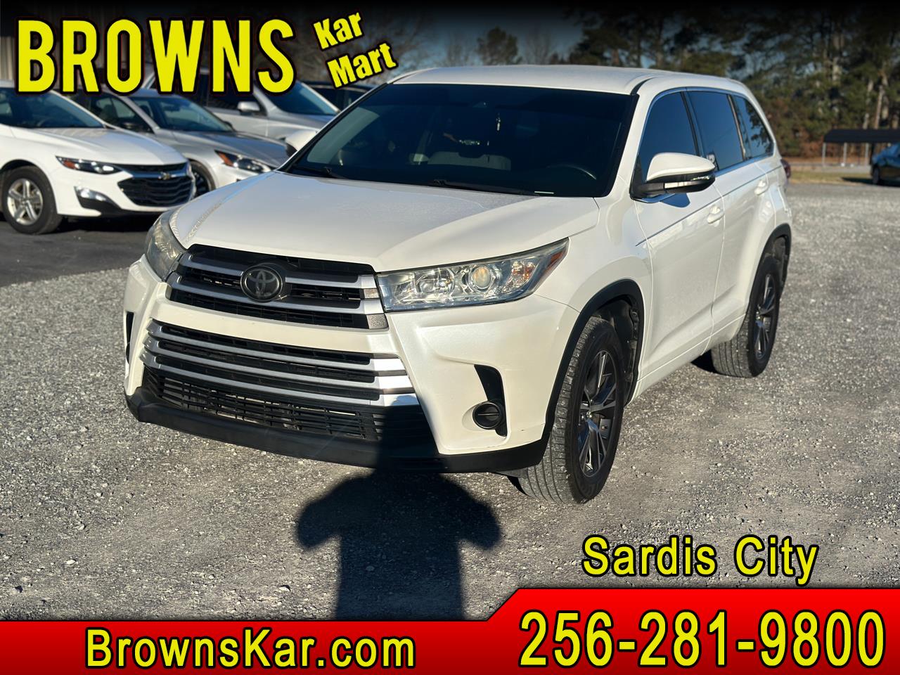 2018 Toyota Highlander LE's photo