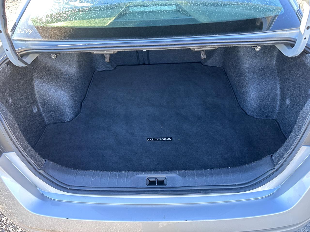 Nissan Altima 2.5 SV Sedan 2024