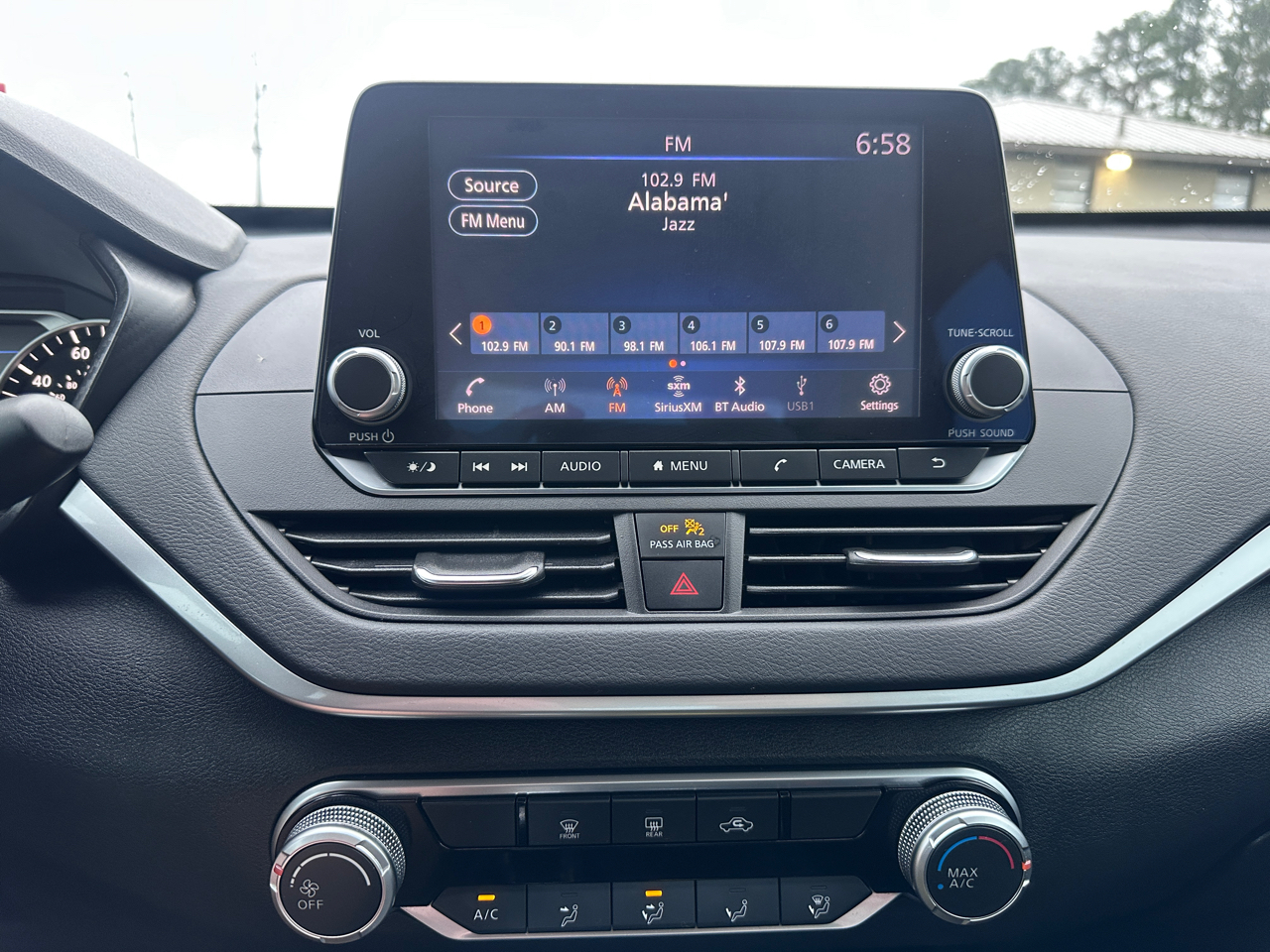 Nissan Altima 2.5 SV Sedan 2022