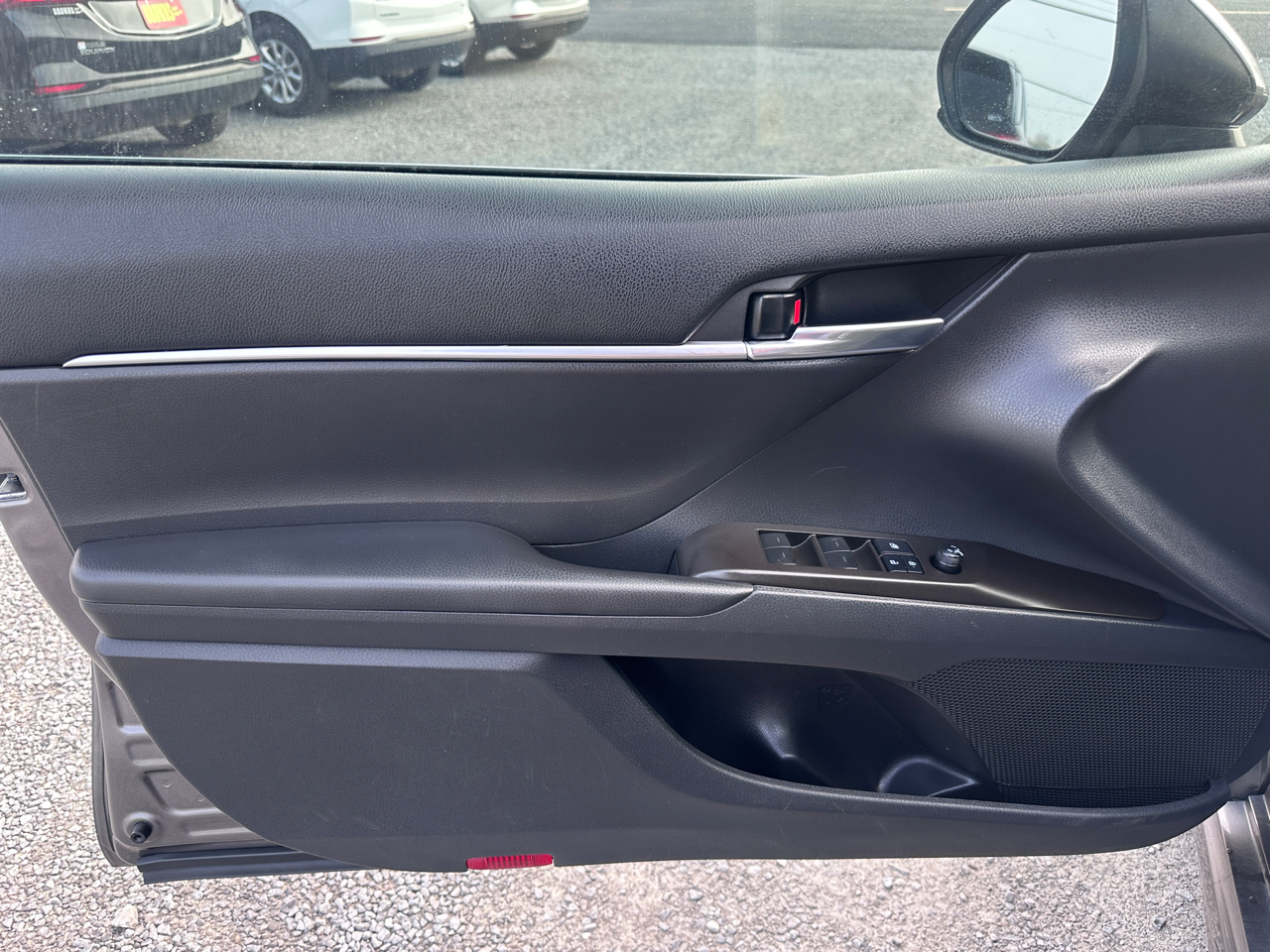 Toyota Camry SE Auto (Natl) 2021