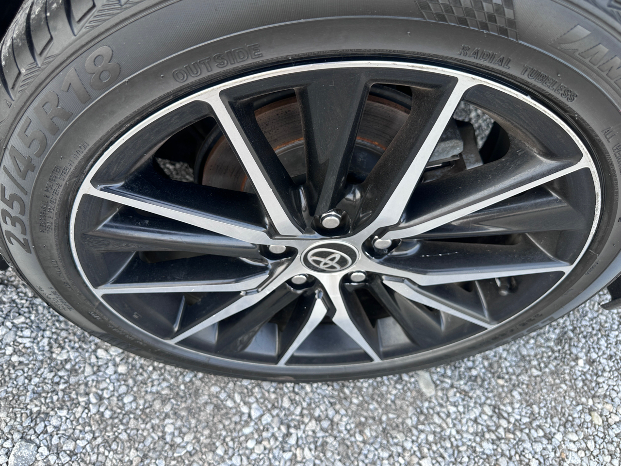 Toyota Camry SE Auto (Natl) 2021