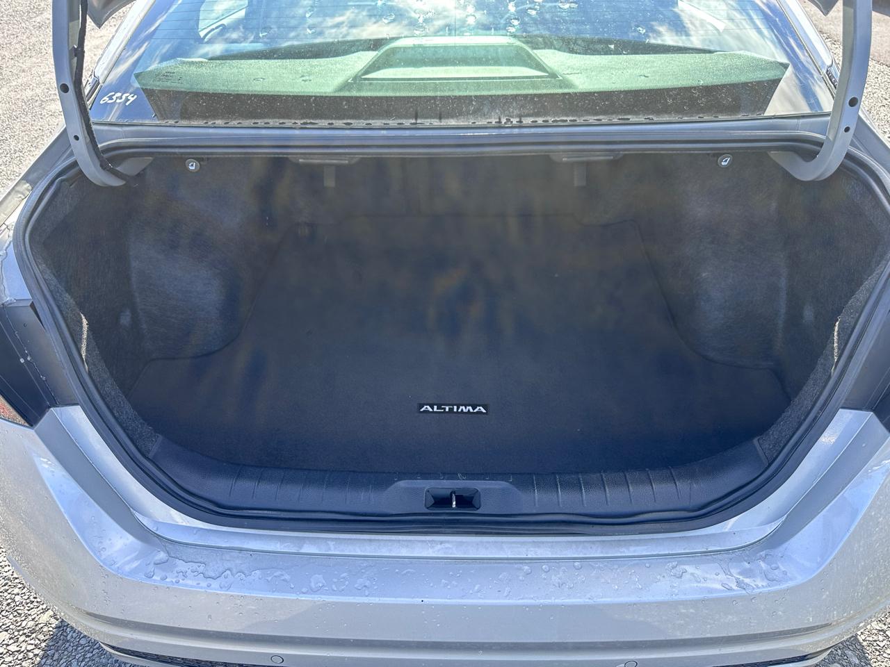 Nissan Altima 2.5 SL Sedan 2023