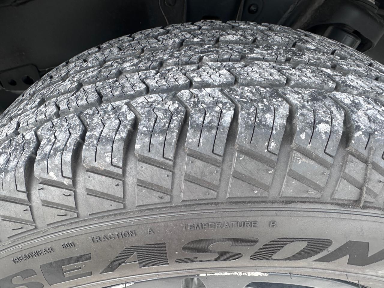 Toyota Tacoma 2WD SR Double Cab 5' Bed I4 AT (Natl) 2020