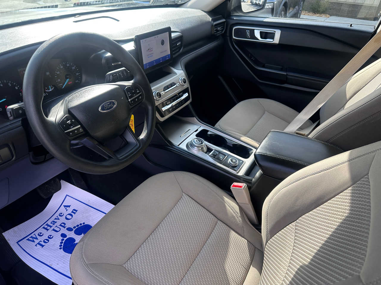 Ford Explorer Base 4WD 2022