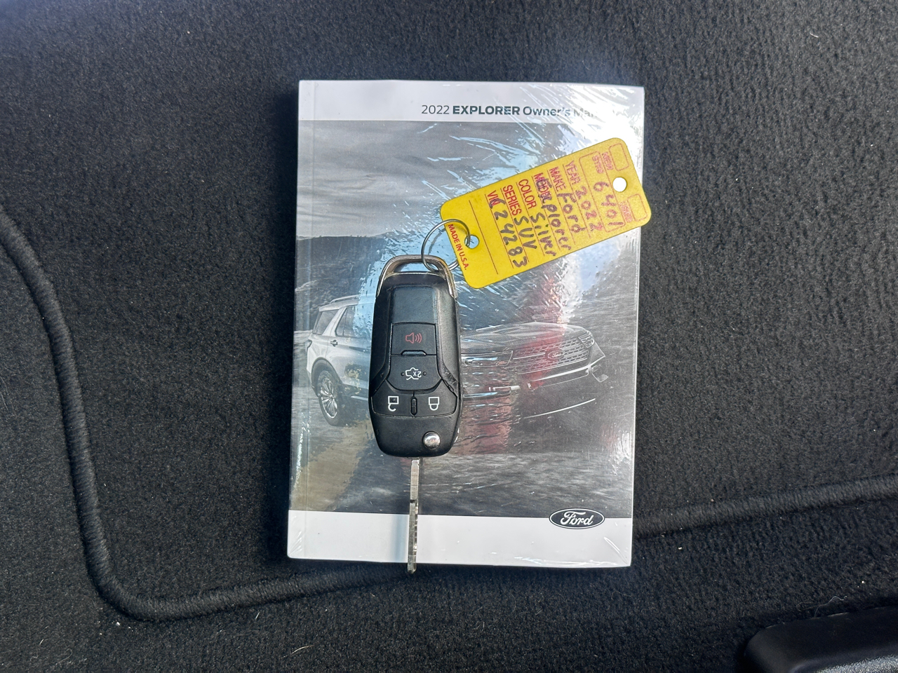 Ford Explorer Base 4WD 2022