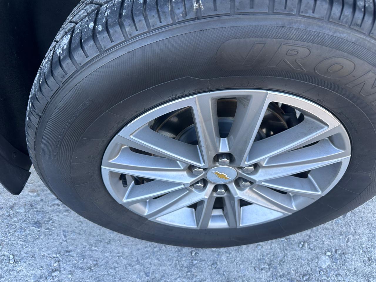 Chevrolet Traverse FWD 4dr LT Cloth w/1LT 2022