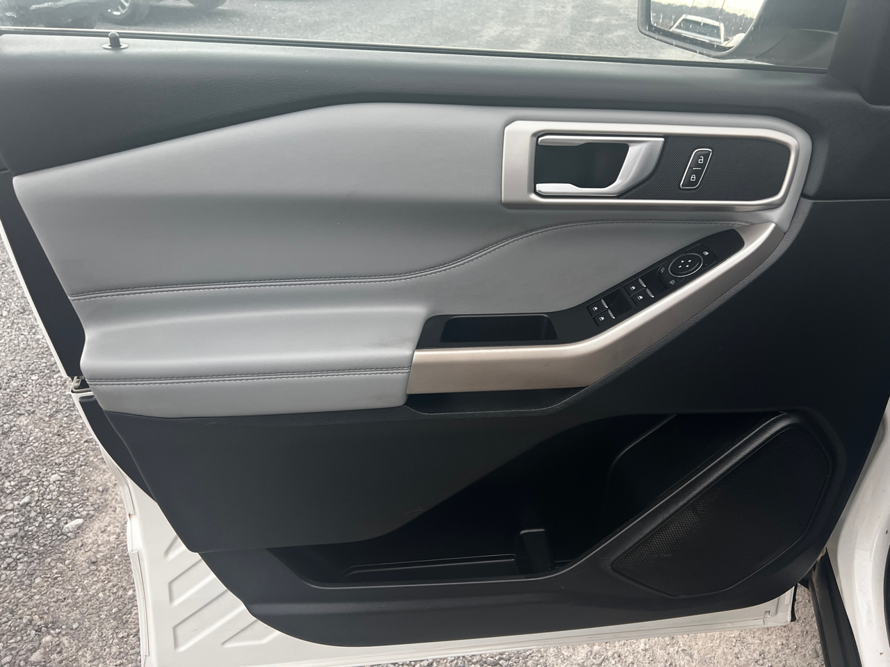 Ford Explorer RWD 4dr XLT 2023