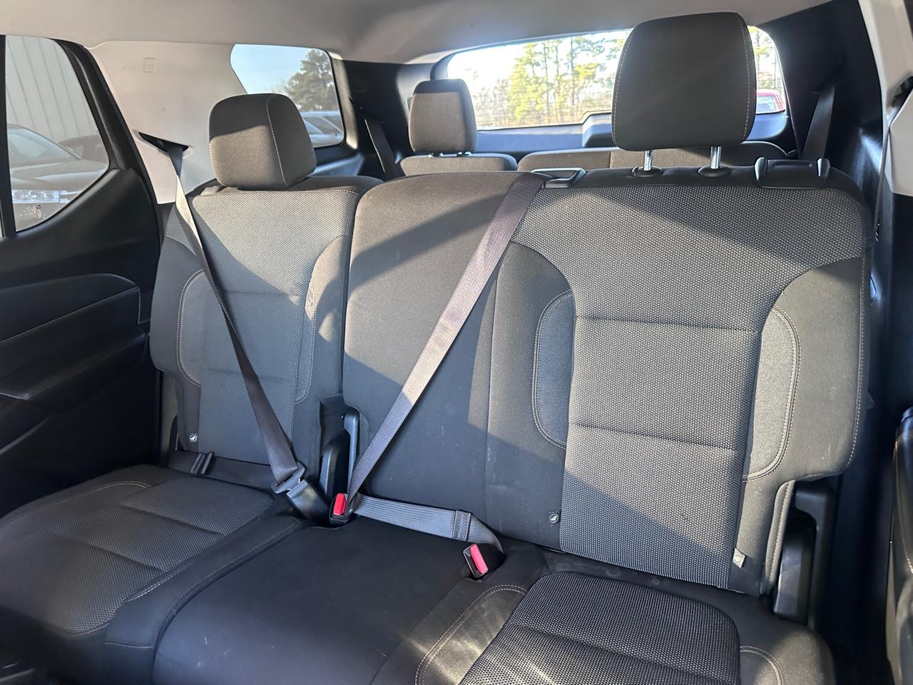 Chevrolet Traverse FWD 4dr LS w/1LS 2021