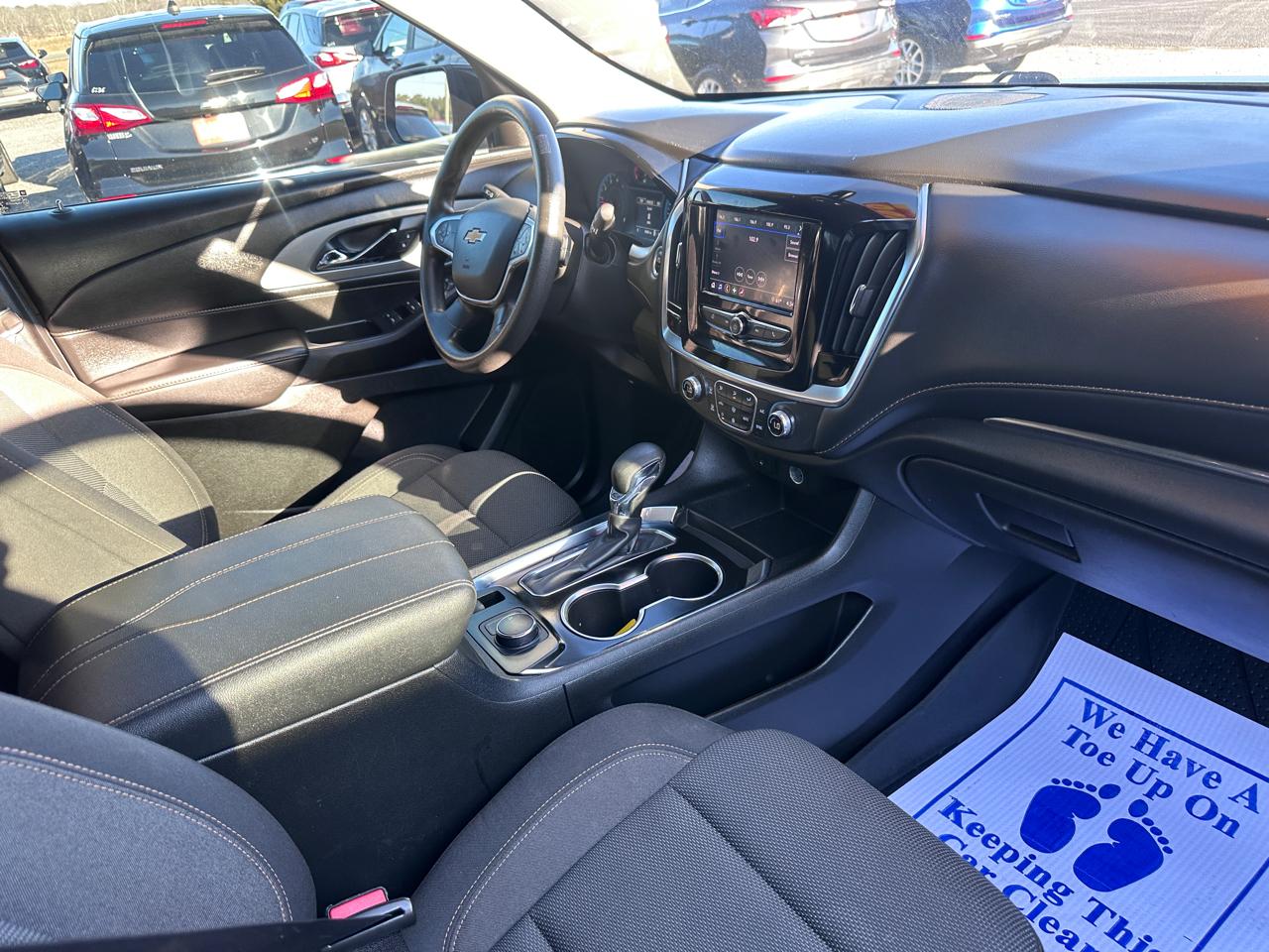 Chevrolet Traverse FWD 4dr LS w/1LS 2021