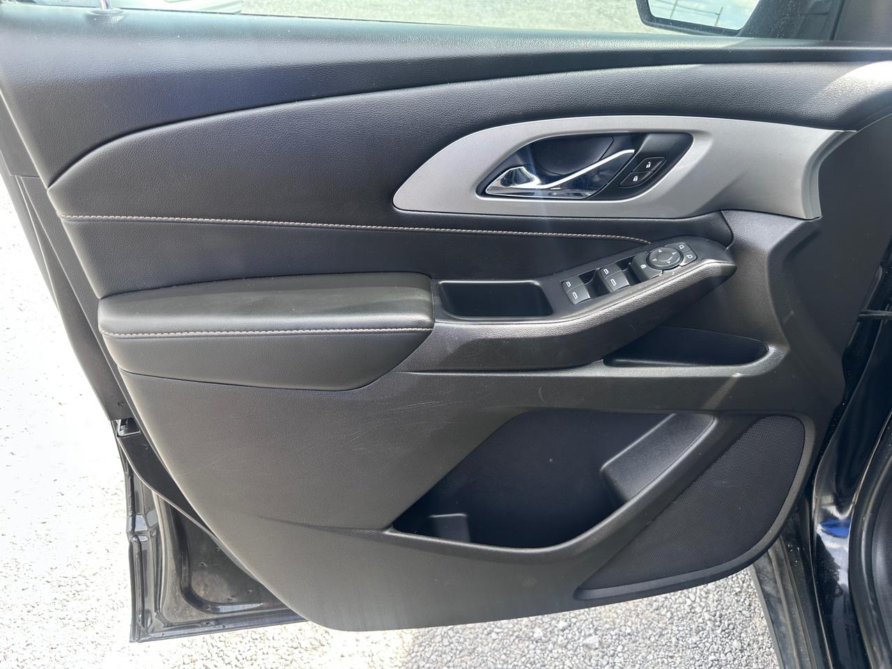 Chevrolet Traverse FWD 4dr LS w/1LS 2021