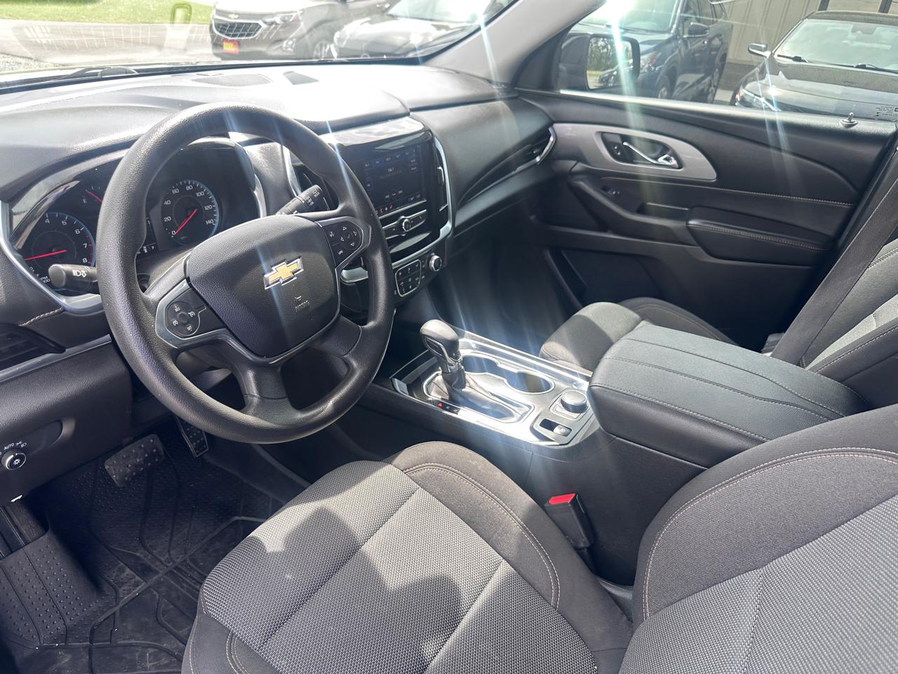 Chevrolet Traverse FWD 4dr LS w/1LS 2021