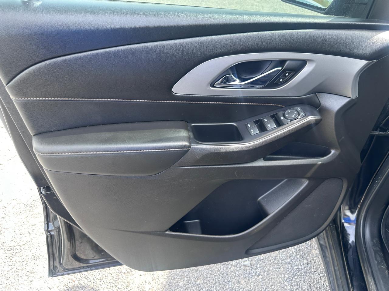 Chevrolet Traverse FWD 4dr LS w/1LS 2021