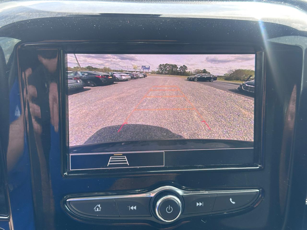 Chevrolet Traverse FWD 4dr LS w/1LS 2021