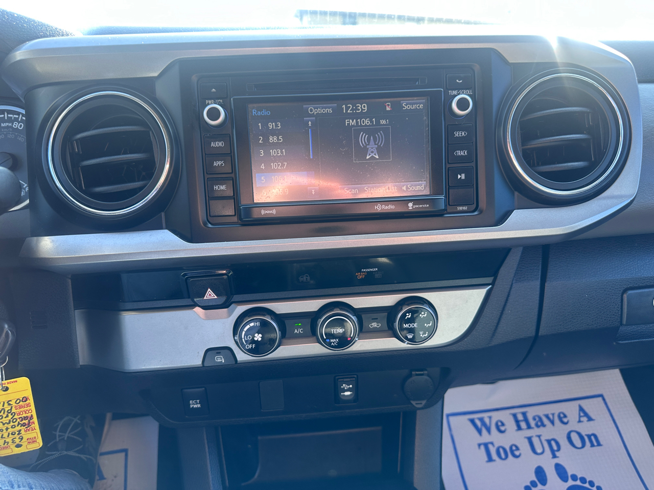 Toyota Tacoma SR5 Double Cab 6' Bed V6 4x2 AT (Natl) 2017