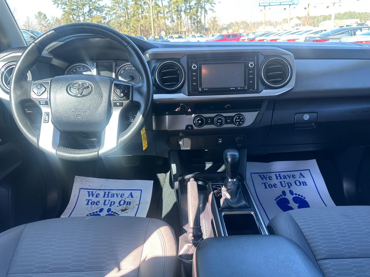 Toyota Tacoma SR5 Double Cab 6' Bed V6 4x2 AT (Natl) 2017