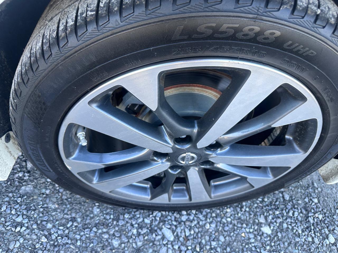 Nissan Altima 2.5 SR Sedan 2017