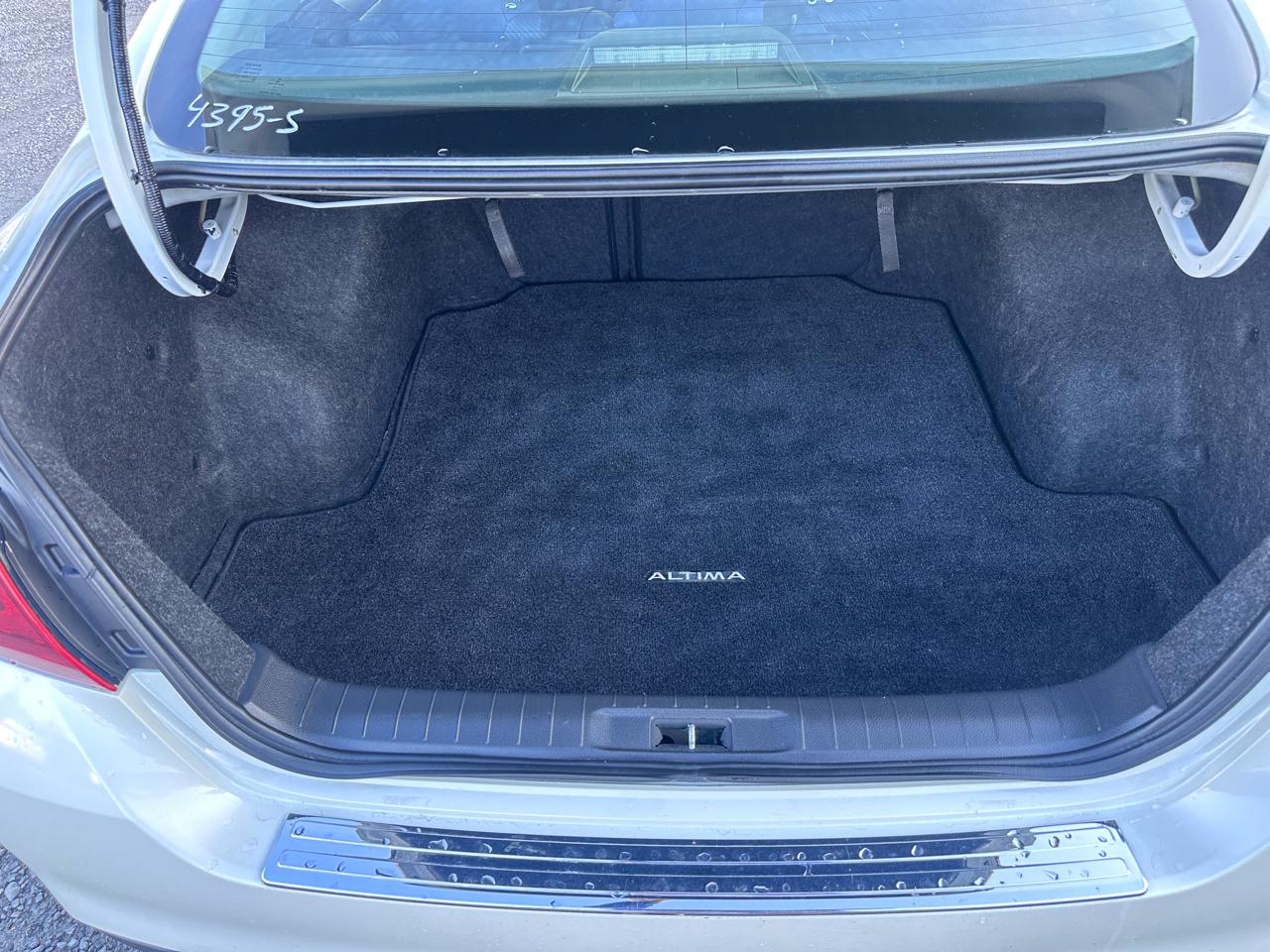 Nissan Altima 2.5 SR Sedan 2017