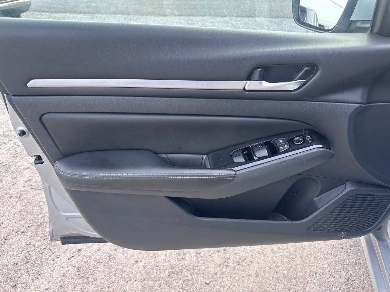 Nissan Altima 2.5 SV Sedan 2023