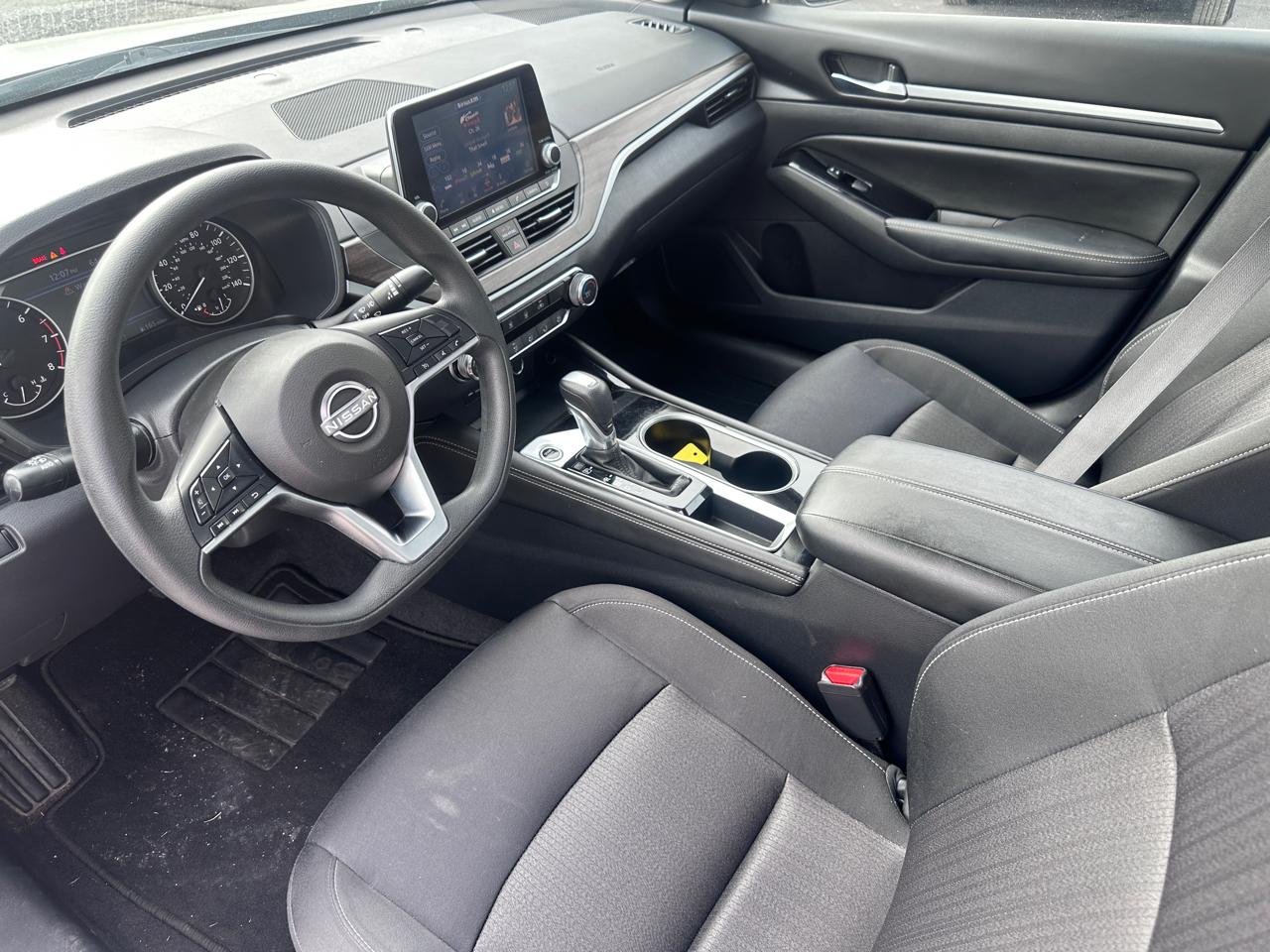 Nissan Altima 2.5 SV Sedan 2023