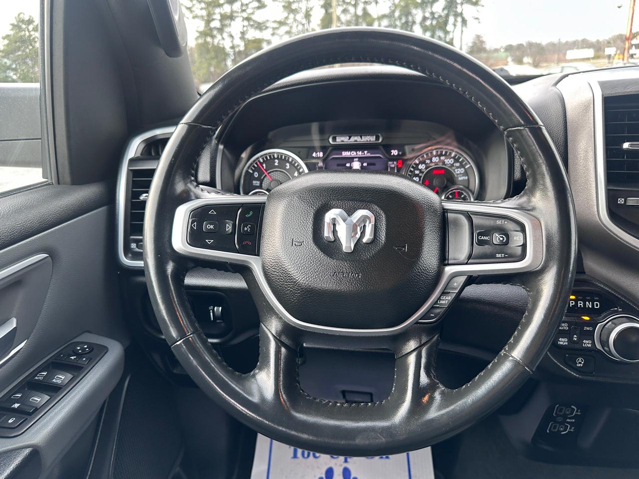 RAM 1500 Lone Star 4x4 Crew Cab 5'7" Box 2023