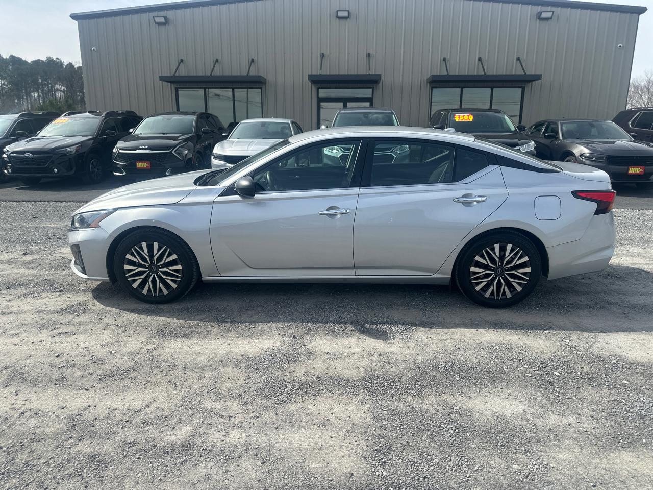 Nissan Altima 2.5 SV Sedan 2024