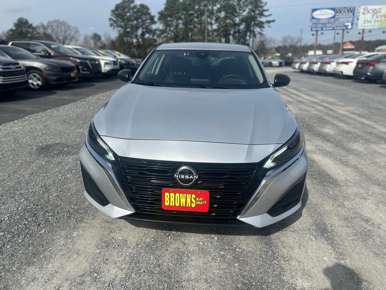 Nissan Altima 2.5 SV Sedan 2024