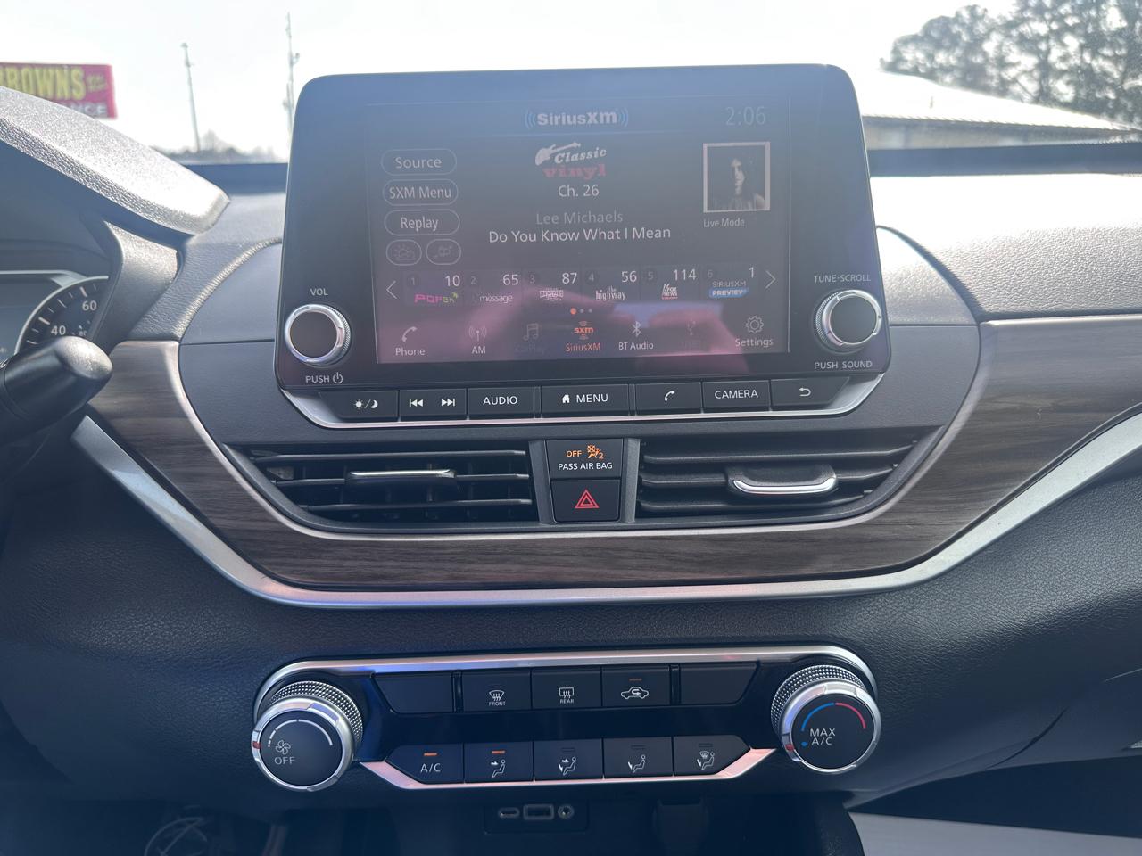 Nissan Altima 2.5 SV Sedan 2024