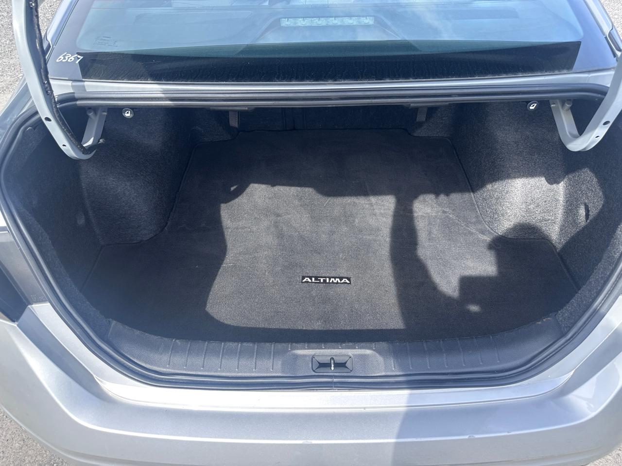 Nissan Altima 2.5 SV Sedan 2024