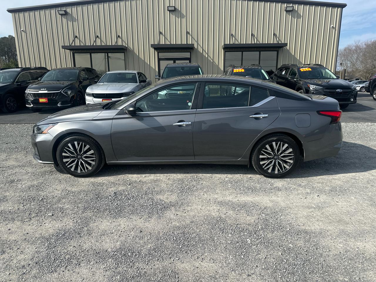 Nissan Altima 2.5 SV Sedan 2024