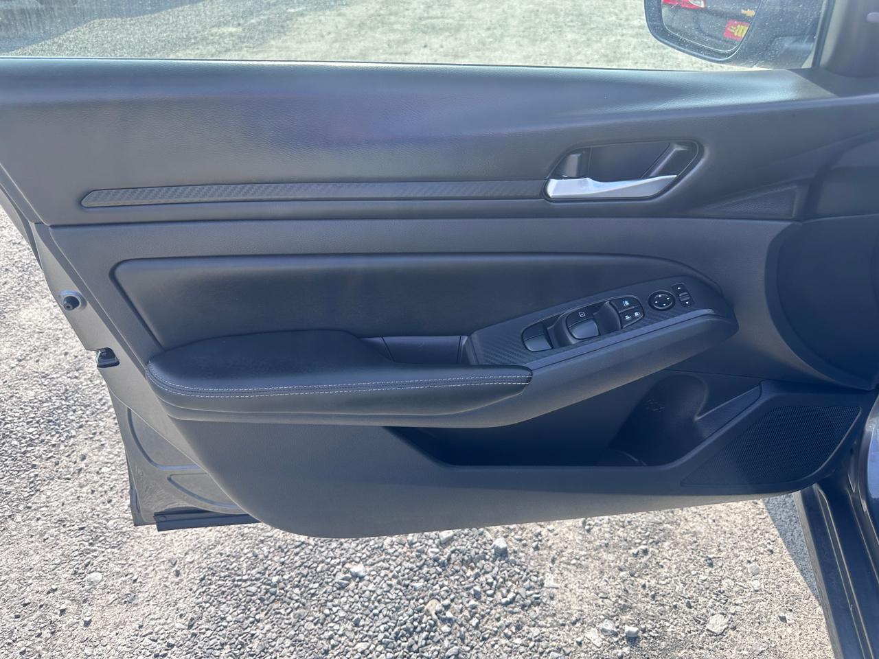 Nissan Altima 2.5 SV Sedan 2024