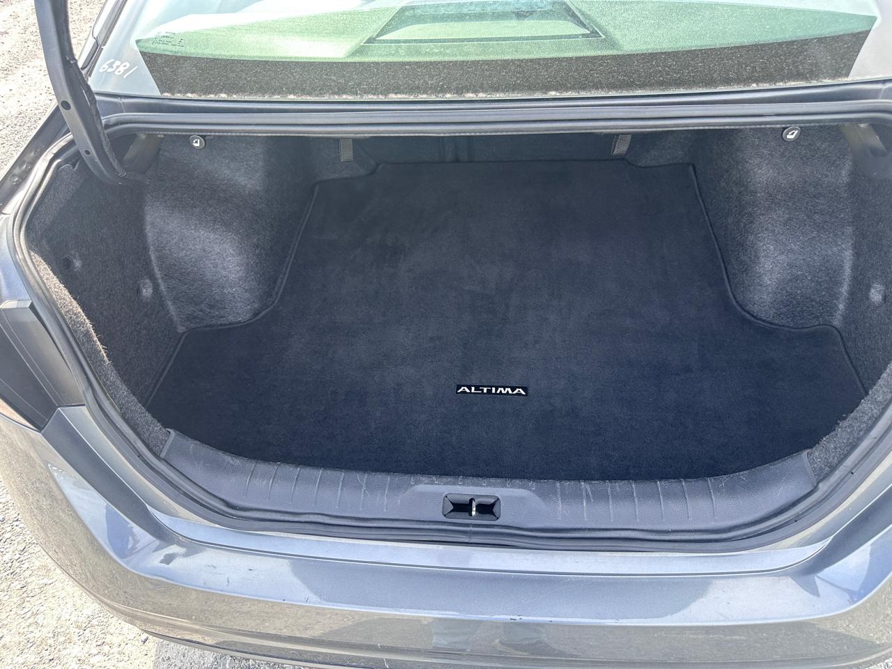 Nissan Altima 2.5 SV Sedan 2024