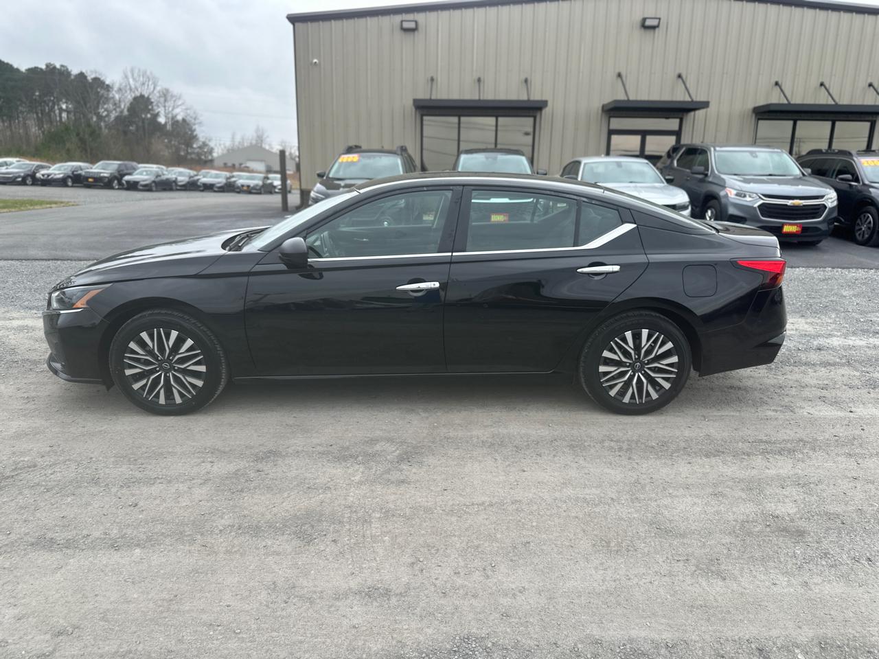 Nissan Altima 2.5 SV Sedan 2024