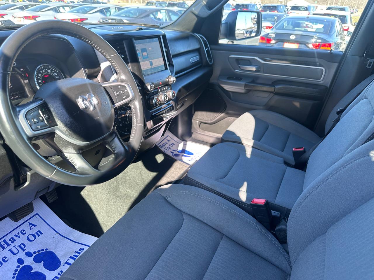 RAM 1500 Lone Star 4x4 Crew Cab 5'7" Box 2023