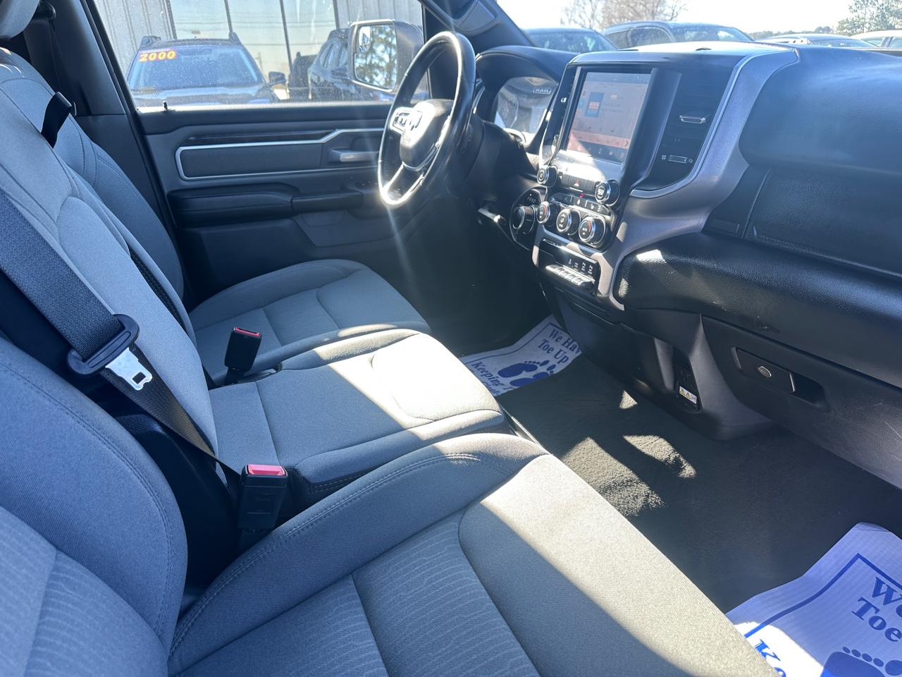 RAM 1500 Lone Star 4x4 Crew Cab 5'7" Box 2023