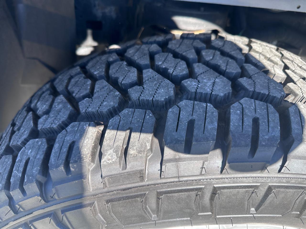 RAM 1500 Lone Star 4x4 Crew Cab 5'7" Box 2023