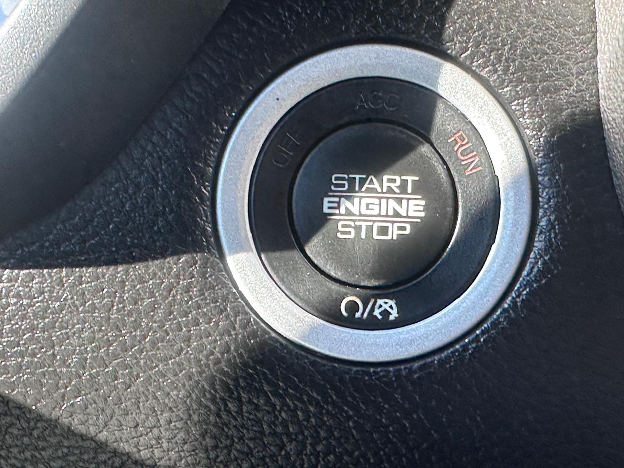 RAM 1500 Lone Star 4x4 Crew Cab 5'7" Box 2023