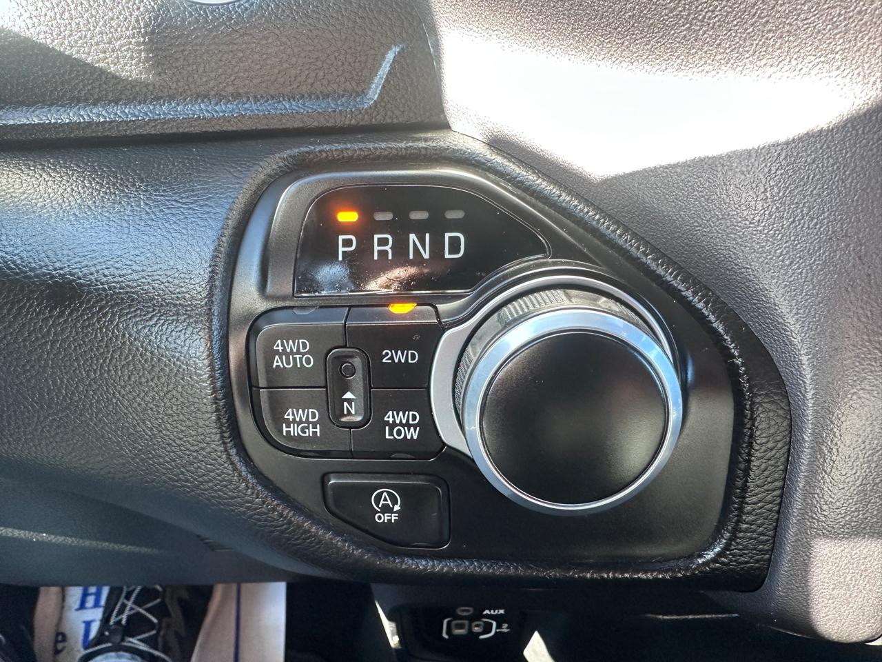 RAM 1500 Lone Star 4x4 Crew Cab 5'7" Box 2023